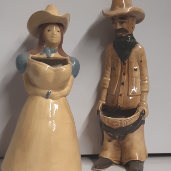 unbranded Other - Cowboy and Cowgirl Pottery vases